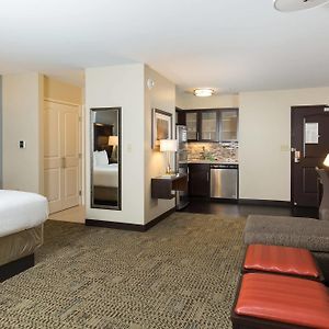 King Studio Suite